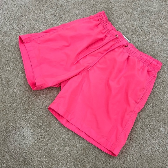 H&M Swim Shorts 6” Hot Pink Men’s Size Small Ocean Active Outdoor, - Picture 1 of 10